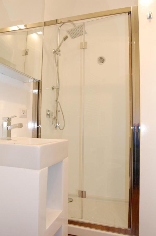 Central Suite Apartment Bari Esterno foto