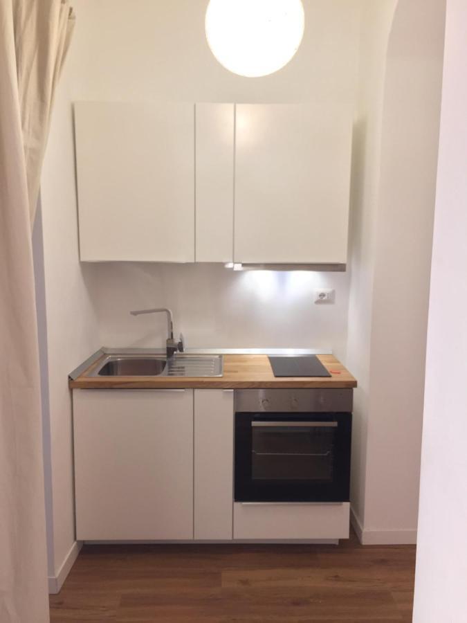Central Suite Apartment Bari Esterno foto